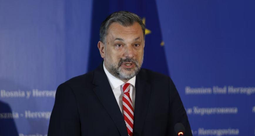 Bosnja tërheq pothuajse gjithë stafin diplomatik nga Serbia