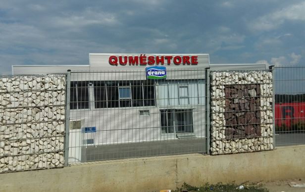 Foto: Deri në 10 mijë litra ujë pa leje, “Drena” gjobitet me 3 mijë euro