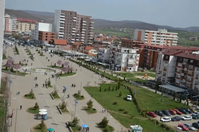 Therje me thikë mes nxënësve në Drenas, dy 16-vjeçarë në QKUK