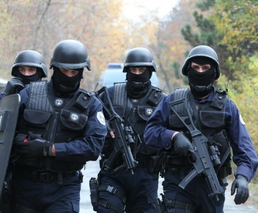 Policia sqaron masat e sigurisë para 16 shtatorit