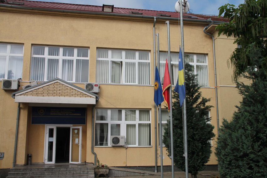 Aktakuzë për tenderët e rrugëve në Suharekë: punët u certifikuan si të përfunduara