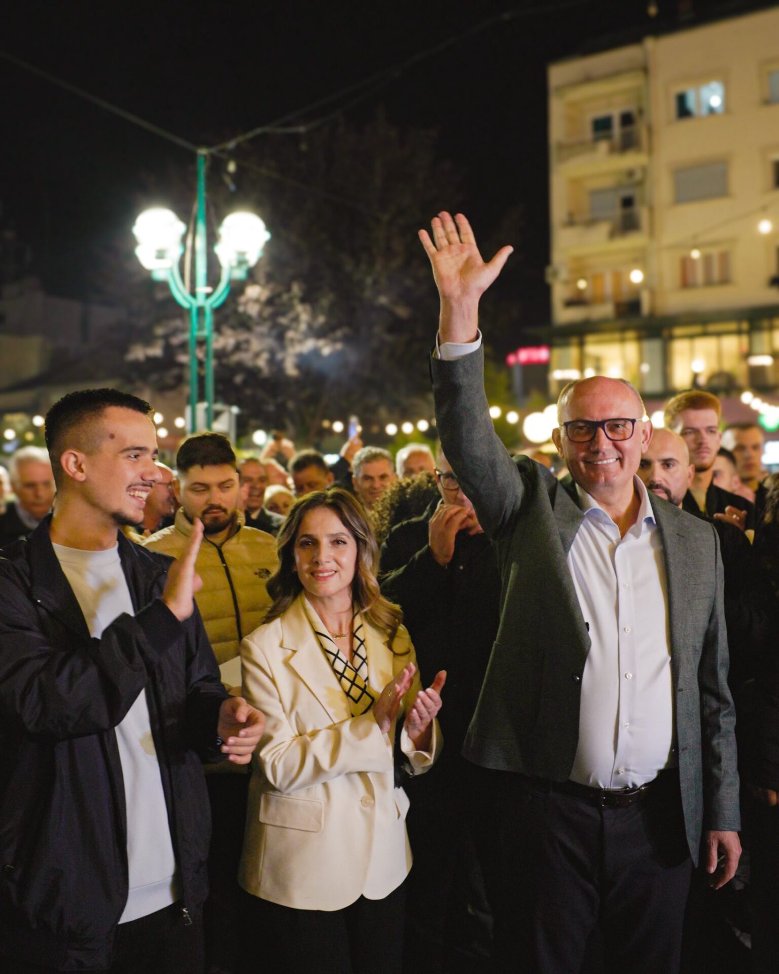 Foto: Agim Aliu dënon dhunën ndaj veteranit të UÇK-së: “Shkopinjtë policorë janë shkopinj ndaj lirisë”