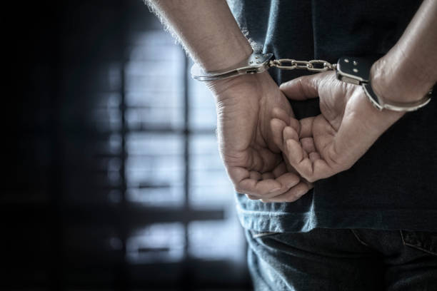 Arrestohet në Deçan personi i kërkuar, ishte dënuar me 4 vjet burgim
